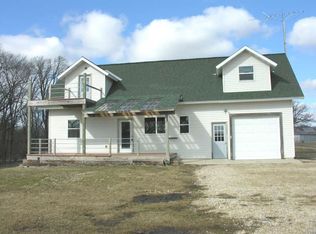 9086 110th St, Lime Springs, IA 52155