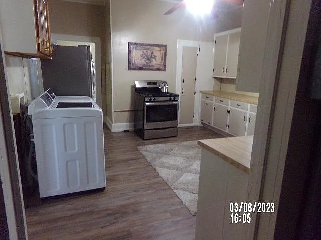 318 Hasty St — Photo 17