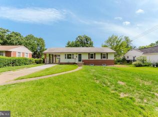 10914 Woodhaven Dr, Fairfax, VA 22030