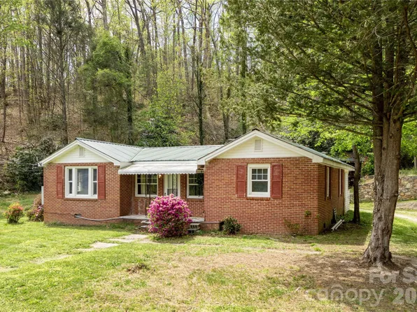 603 Halsbury Ave, Hendersonville, NC 28791