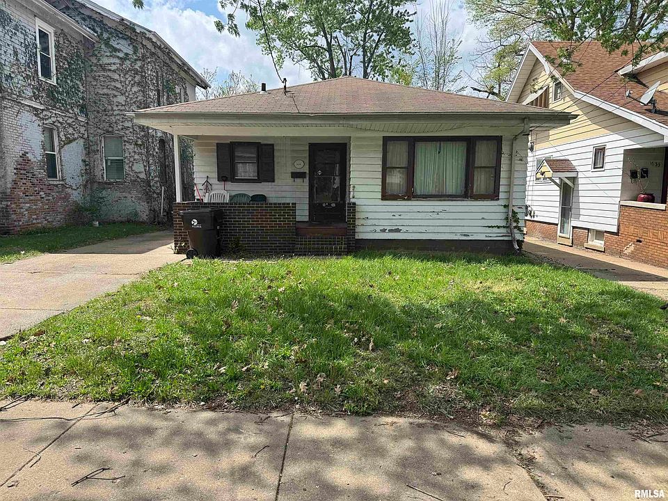 1st image of 1631 N Dechman Ave