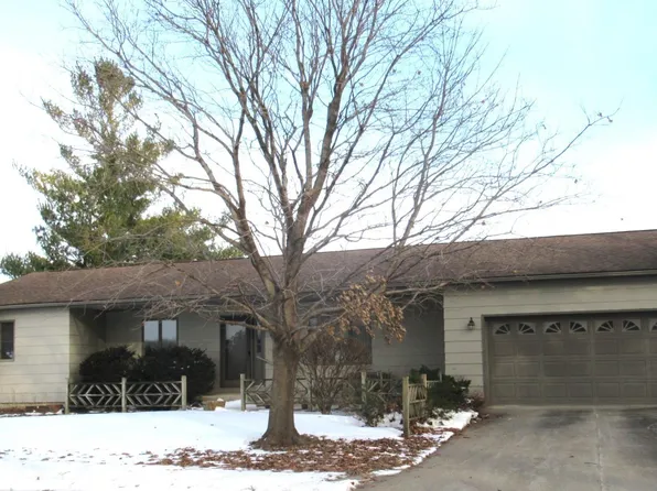 545 N Best St, Forest City, IA 50436