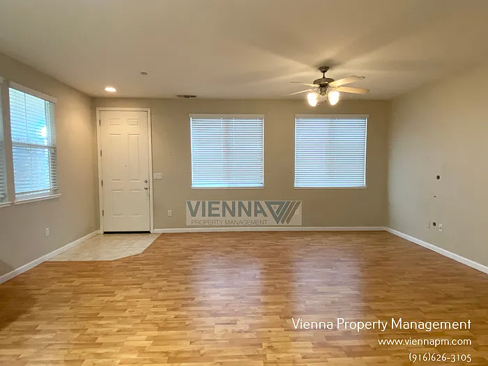 3301 Leiper Loop — Photo 8