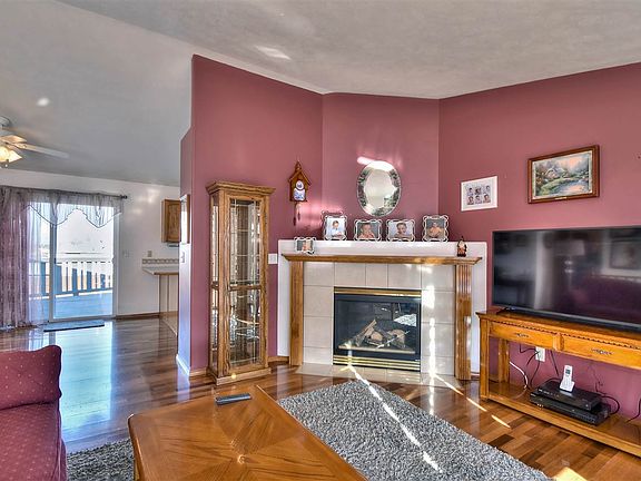 4th image of 1405 E Sharpsburg Ave