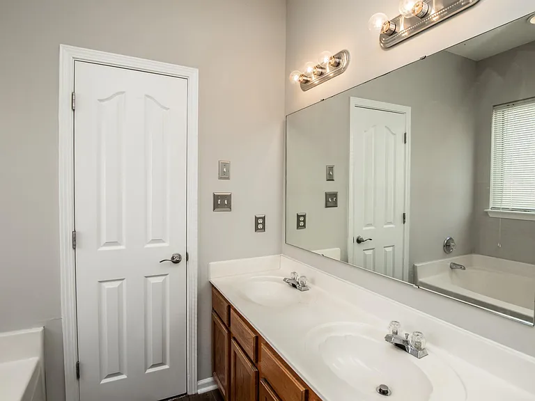 4018 Far West Dr — Photo 14