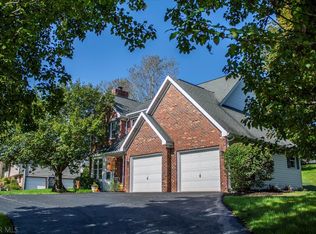 654 Cedarcrest Dr, Duncansville, PA 16635