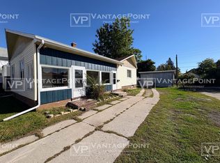 819 S 20th St, Manitowoc, WI 54220