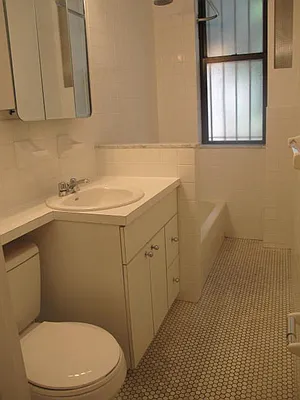 Rented by Metropolis Real Estate of Manhattan | media 18