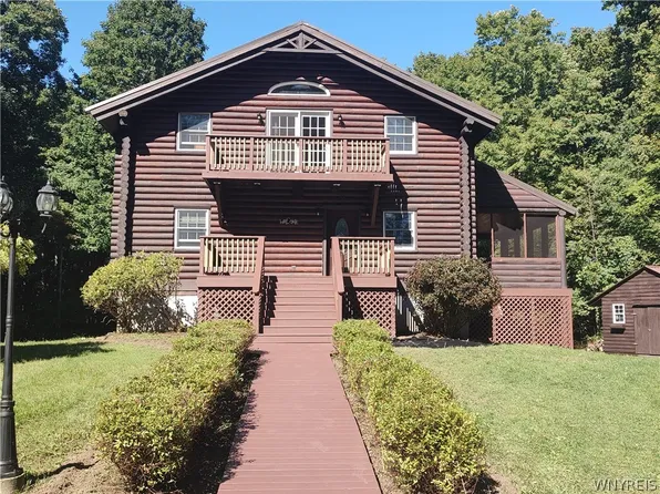 8742 Clark Rd, Canastota, NY 13032