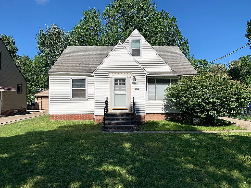 1664 Brainard Rd photo 1