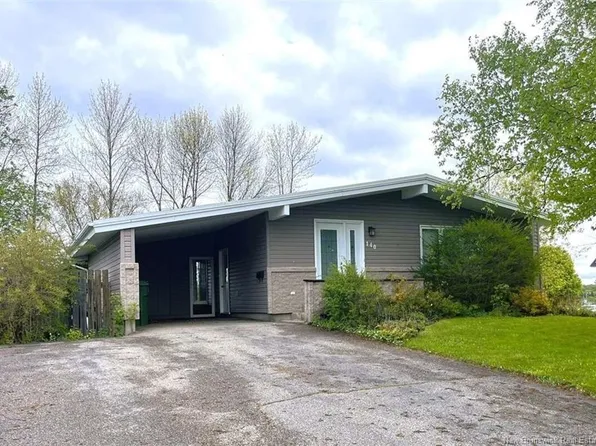 140 Neil Dr, Bathurst, NB E2A 3E4