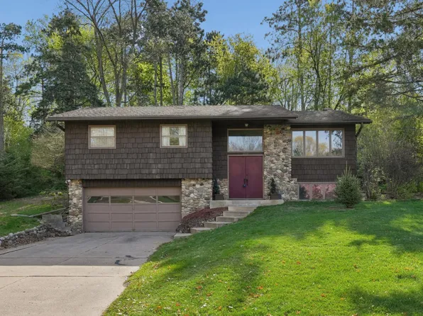 2891 Legion Ave N, Lake Elmo, MN 55042