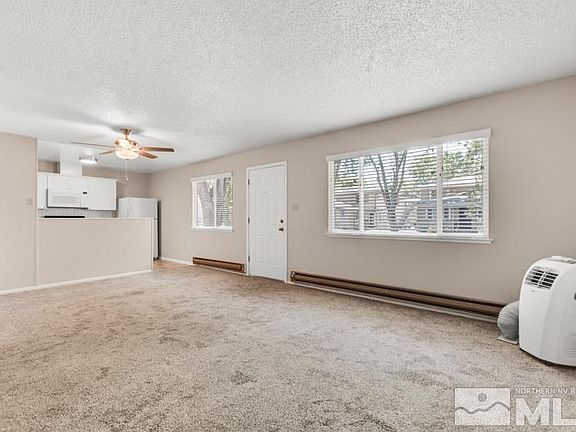 5th image of 624 Oakwood Dr APT 1