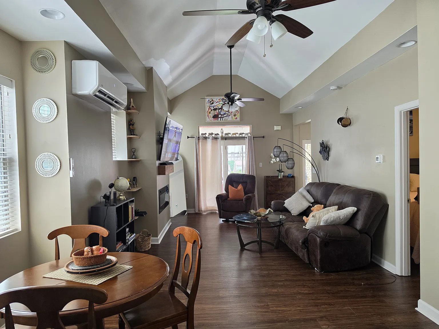 1503 Kenberma Ave — Photo 3