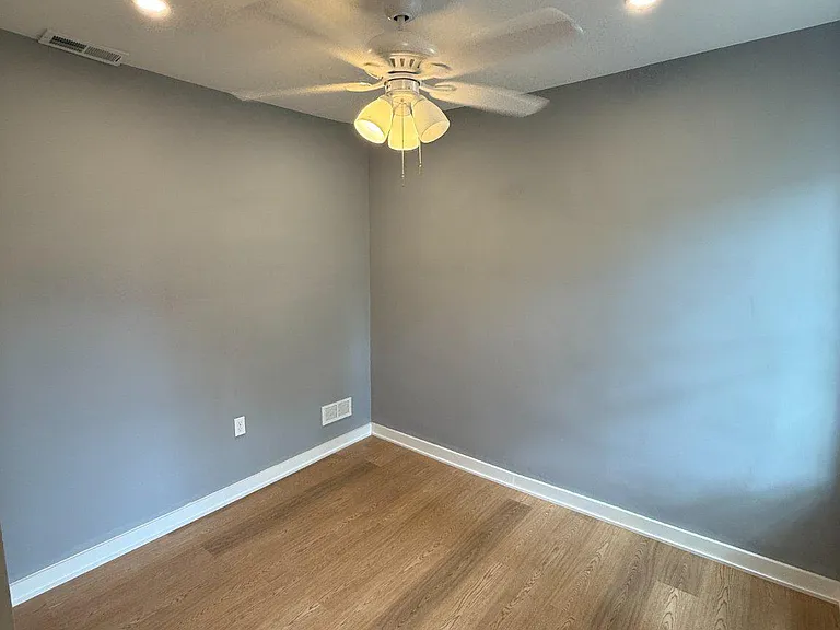 2449 N Corlies St — Photo 7