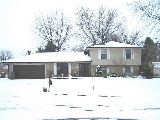1st image of 809 Corkwood Ct