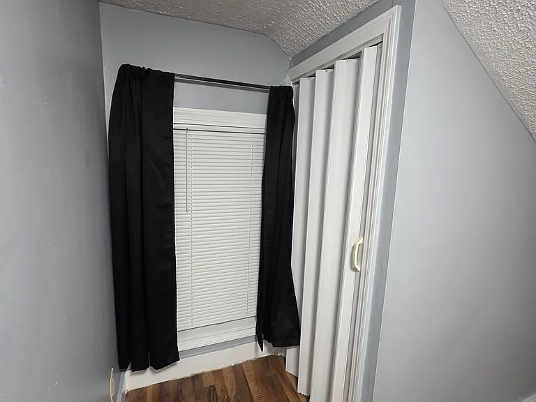 12 Halton St #3 — Photo 3