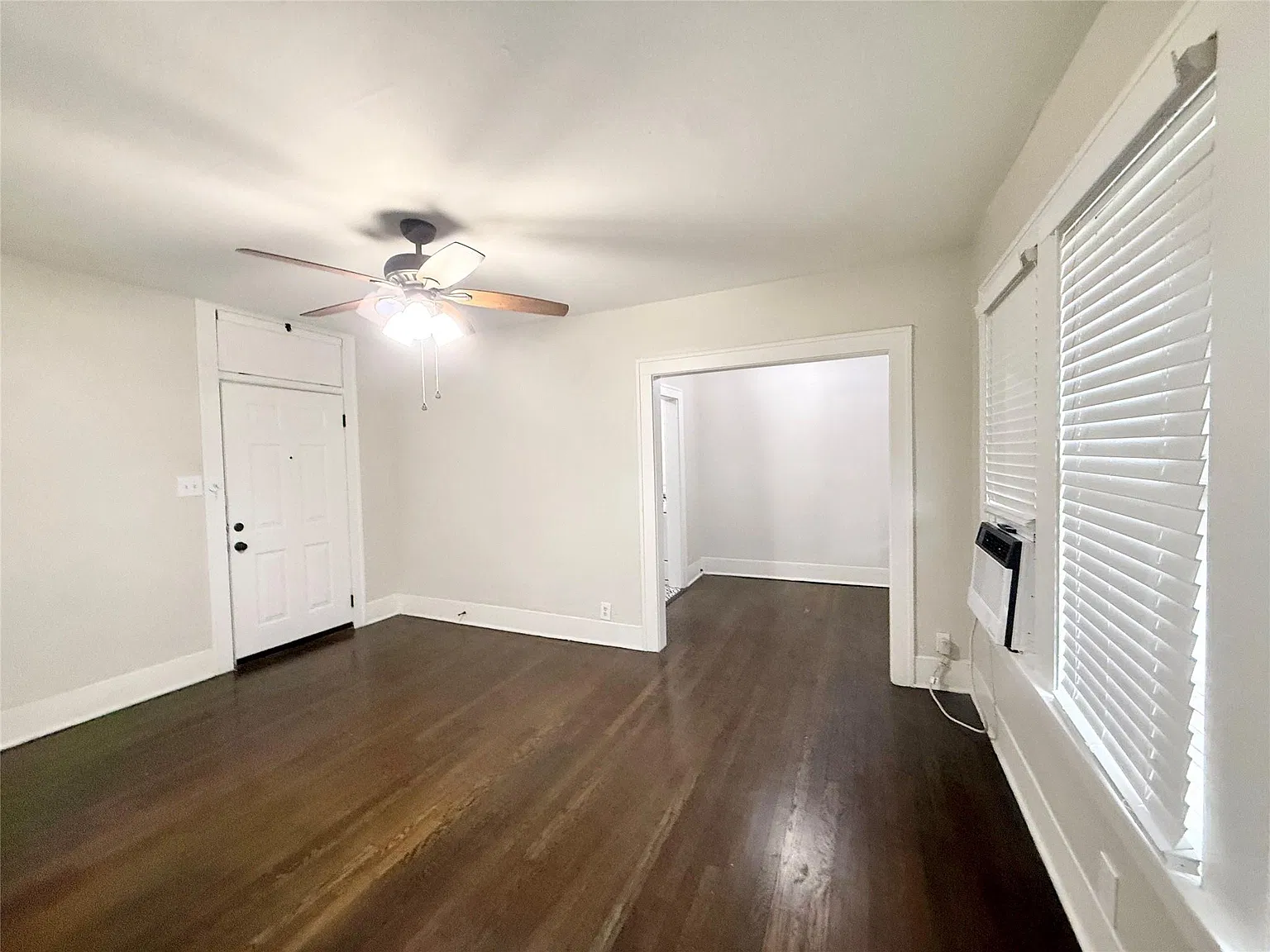 1 bed, 1.0 bath, $1,095 — Photo 4