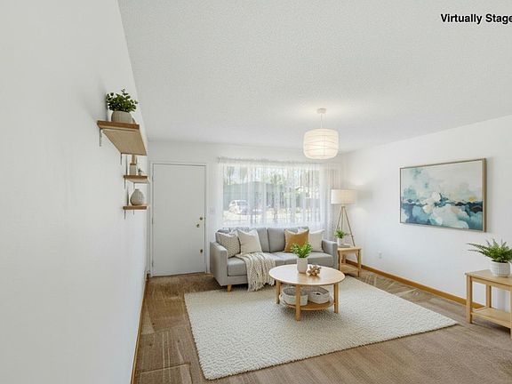 5th image of 415 Spruce Cir
