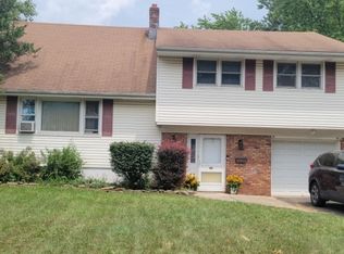 48 Lisa Ter, Somerville, NJ 08876