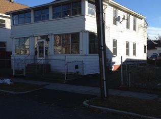 37 Decatur St, Springfield, MA 01151