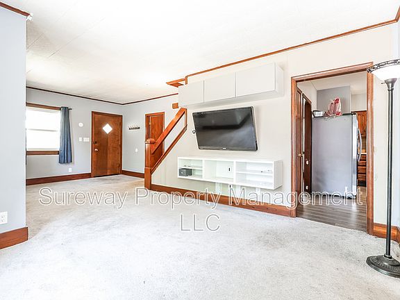 4th image of 201 E Linden Ave
