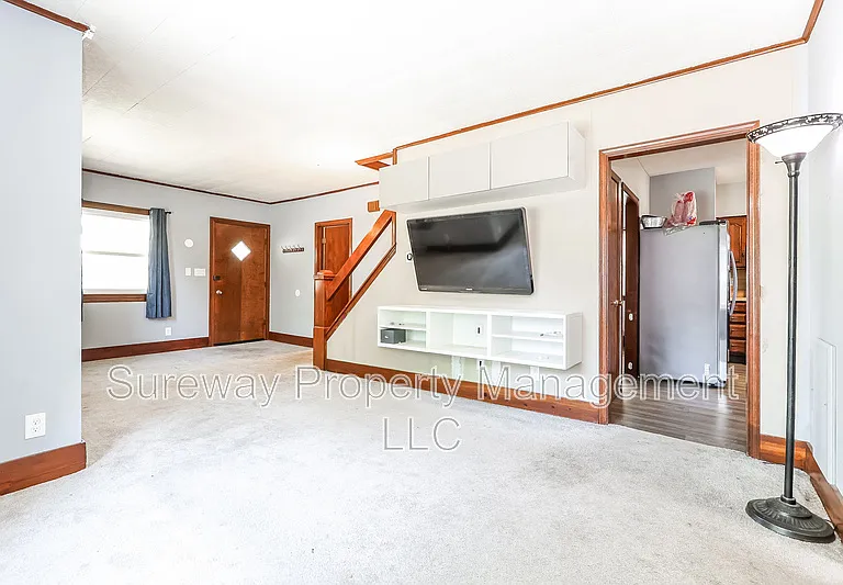 201 E Linden Ave — Photo 4