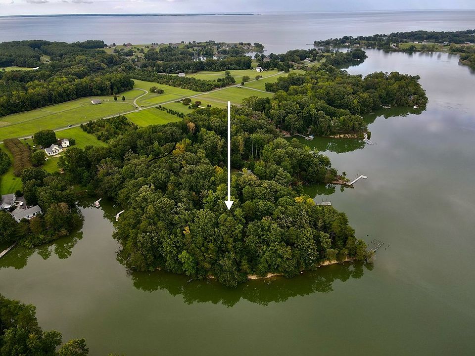 2nd image of 6 Fountain Gate Rd