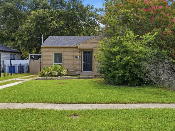 1450 Holcomb Rd, Dallas, TX 75217