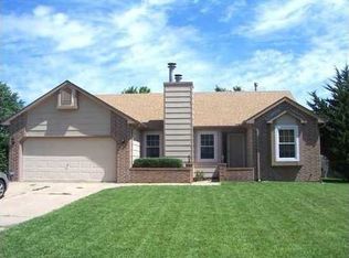 10914 W Rolling Hills Dr, Wichita, KS 67212