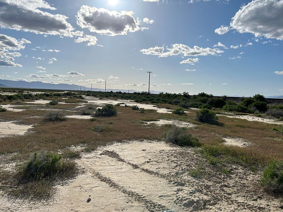 2nd image of 201 Fish Springs Rd