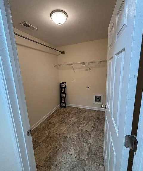 2570 Trelipe Dr — Photo 11