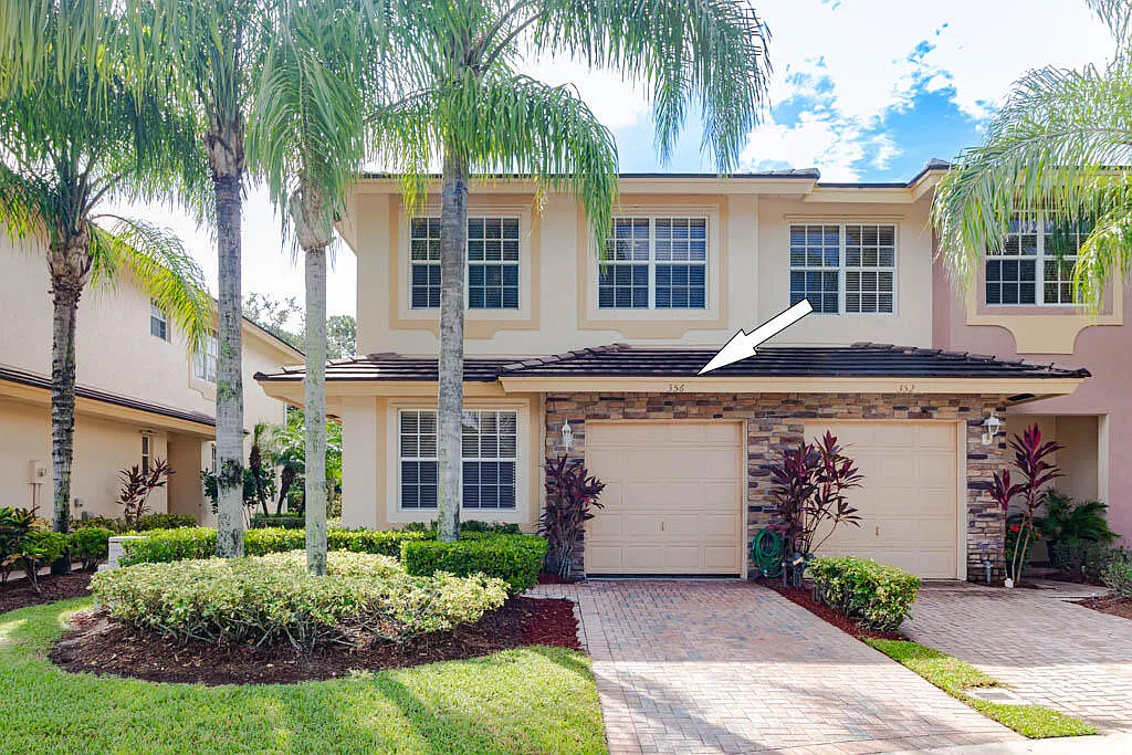 4 bed, 3.0 bath, 1699 sqft, $2,900 — Photo 1