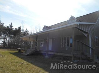 3216 Hickory Hill Dr, North Branch, MI 48461