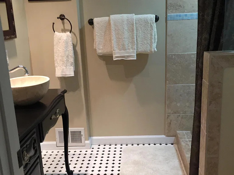 2741 Valvedere Dr NE — Photo 13