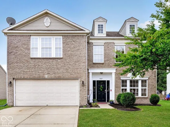 797 Hickory Pine Dr, New Whiteland, IN 46184