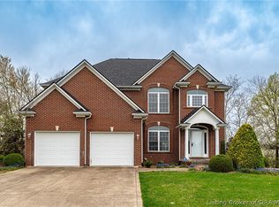 2804 Sandalwood Dr, New Albany, IN 47150