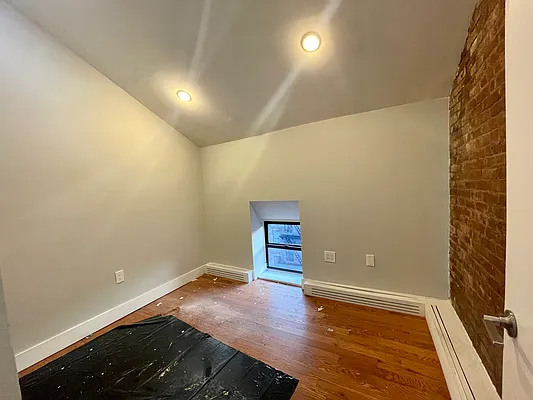 Rented by Heritage Realty LLC | media 17