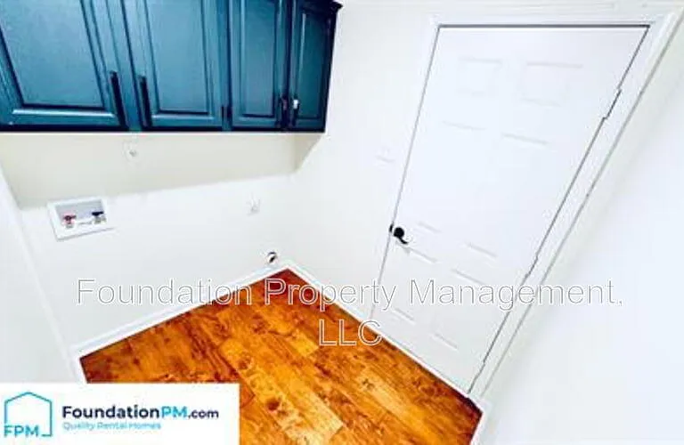 8712 Carrollwood Ln — Photo 14