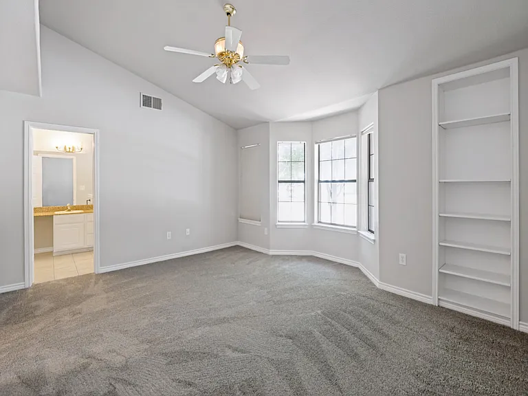 2800 Keller Springs Rd #7B — Photo 13