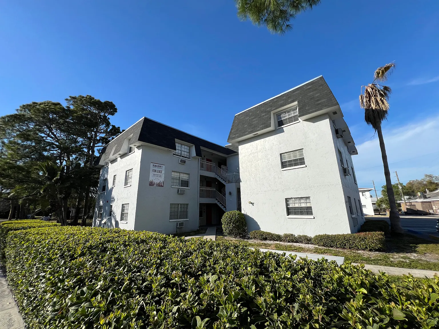 111 SW Madison Cir N Unit #101 — Photo 2