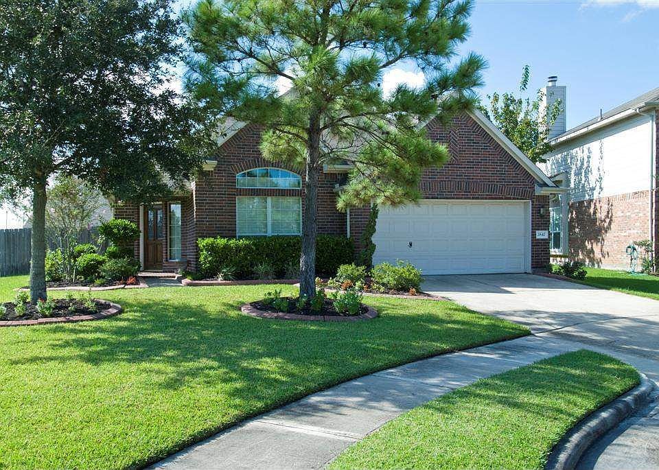 1st image of 2842 Falcon Knoll Ln