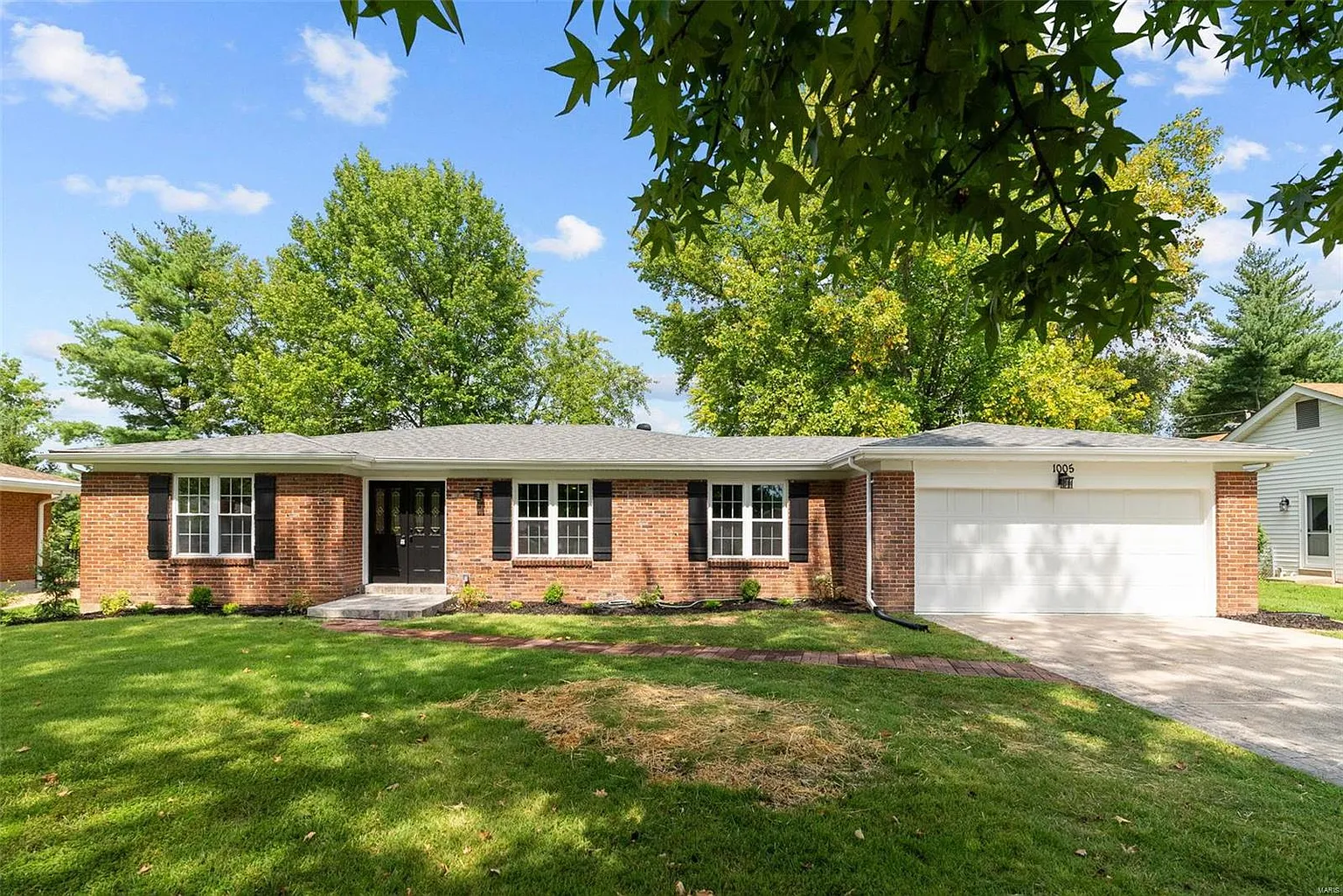1005 Bridgeport Dr photo 1
