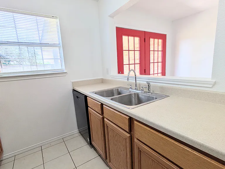 1070 Misty Acres Dr — Photo 15