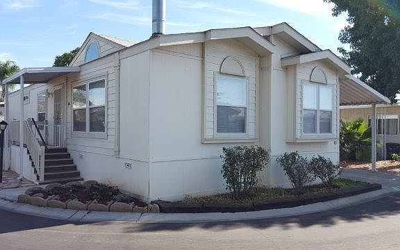 2nd image of 2550 E Valley Pkwy Space 56