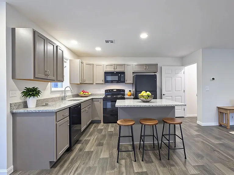 Towns Edge Apartments — Photo 24