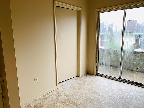 3rd image of 1203 Wyatt Ln APT C