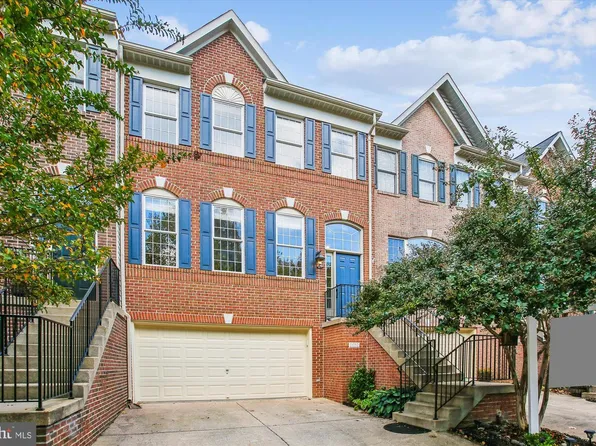3852 Elmwood Towne Way, Alexandria, VA 22303