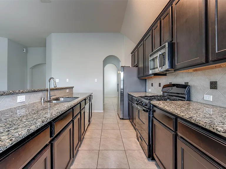 3931 Medici Ct — Photo 22
