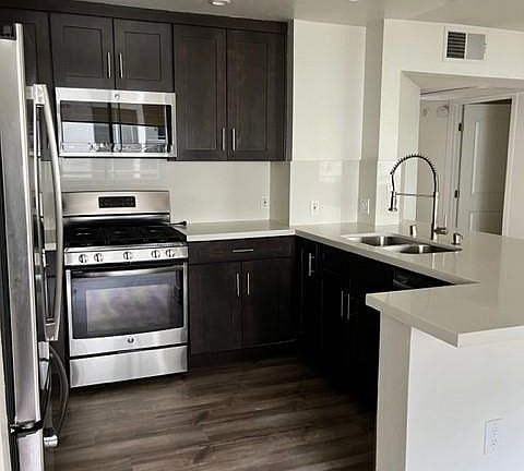 2nd image of 2218 N Beachwood Dr APT 105